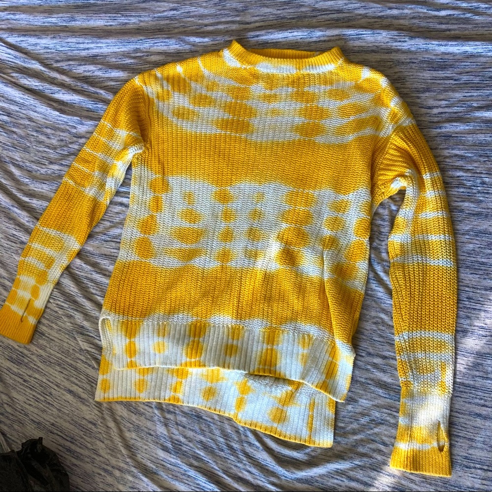 Time & Tru sweater
